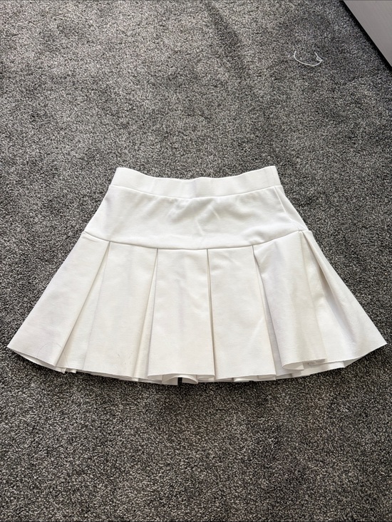 Lioness Dresses & Skirts - Lioness Women's White Pleated Mini Skirt